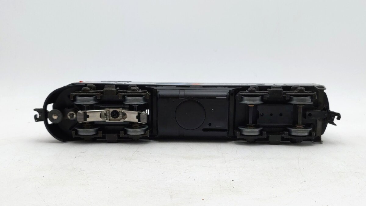 Lionel 6-8467 O Amtrak F3A Non-Powered Diesel Locomotive VG