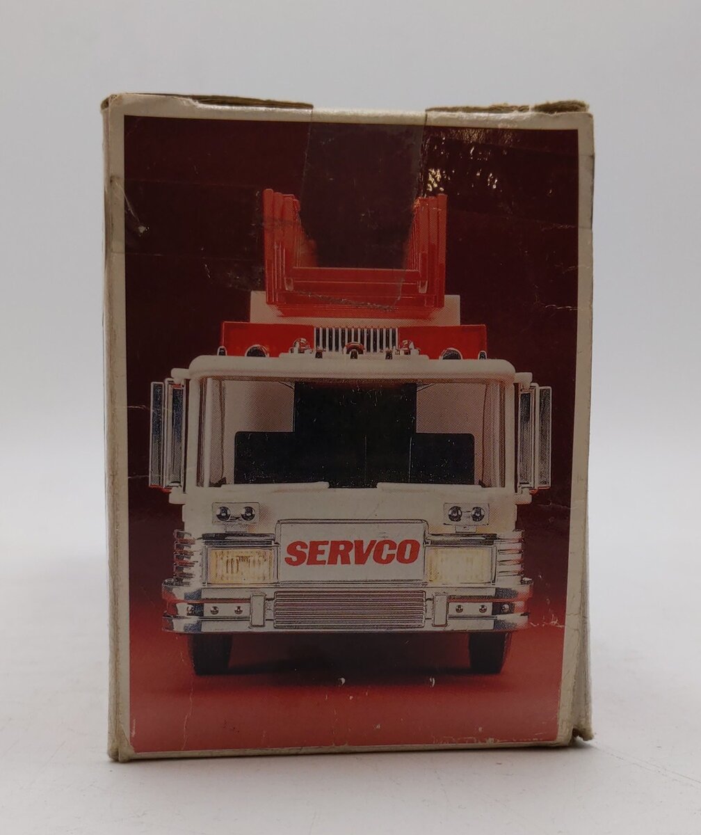 Servco 1:24 Scale Toy Fire Truck w/Dual Sound Siren - Plastic LN/Box