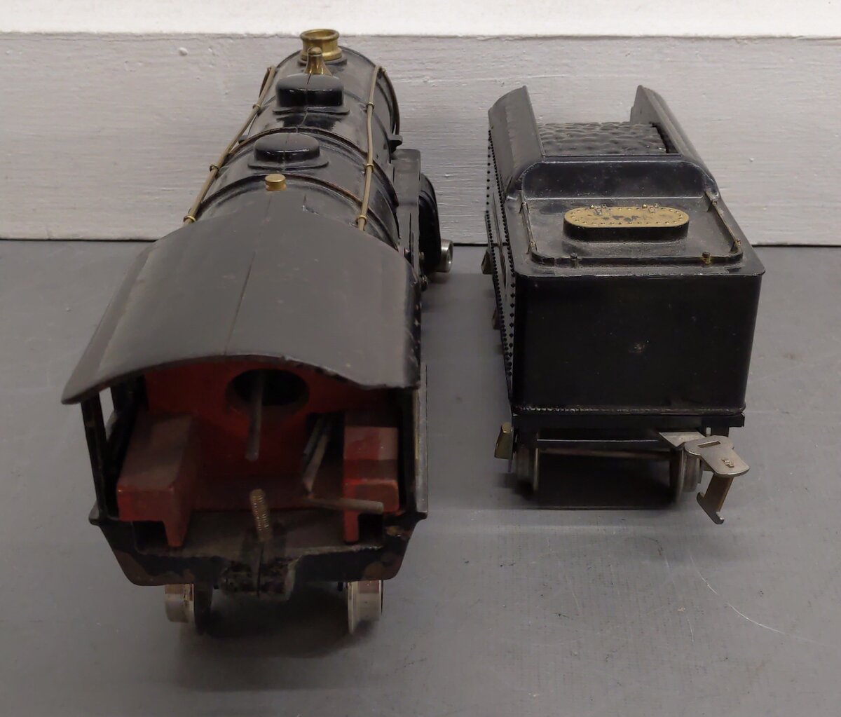 American Flyer 4670 Vintage Standard Gauge 2-4-2 Steam Locomotive w/4663 Tender VG