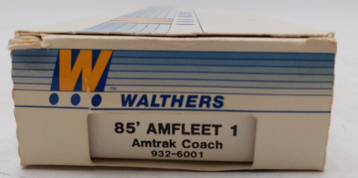 Walthers 932-6001 HO Amtrak 85' AmFleet 1 60 Passenger Coach EX/Box