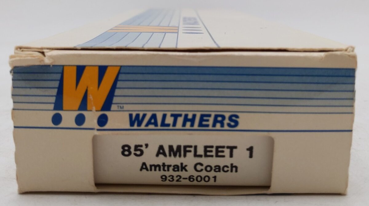 Walthers 932-6001 HO Amtrak 85' AmFleet 1 60 Passenger Coach EX/Box