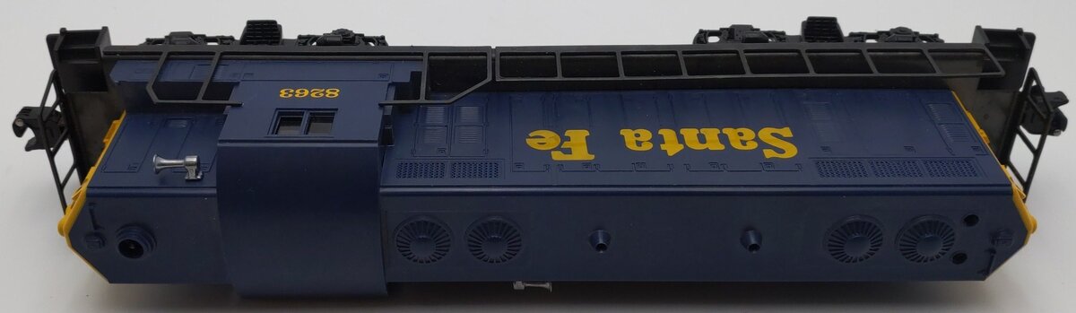 Lionel 6-8263 O Gauge Santa Fe GP-7 Diesel Locomotive - Non Powered EX