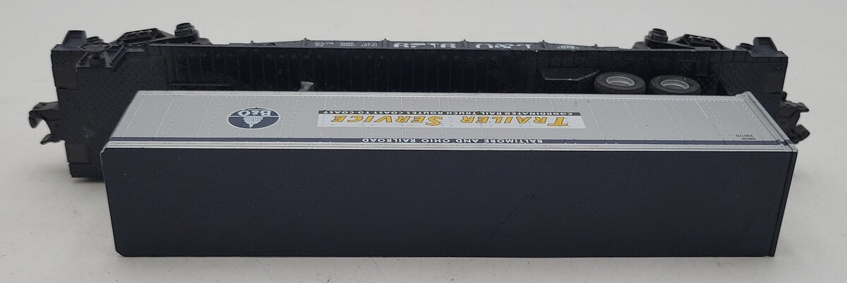 MTH 30-76143 O Baltimore & Ohio Flatcar with Trailer EX
