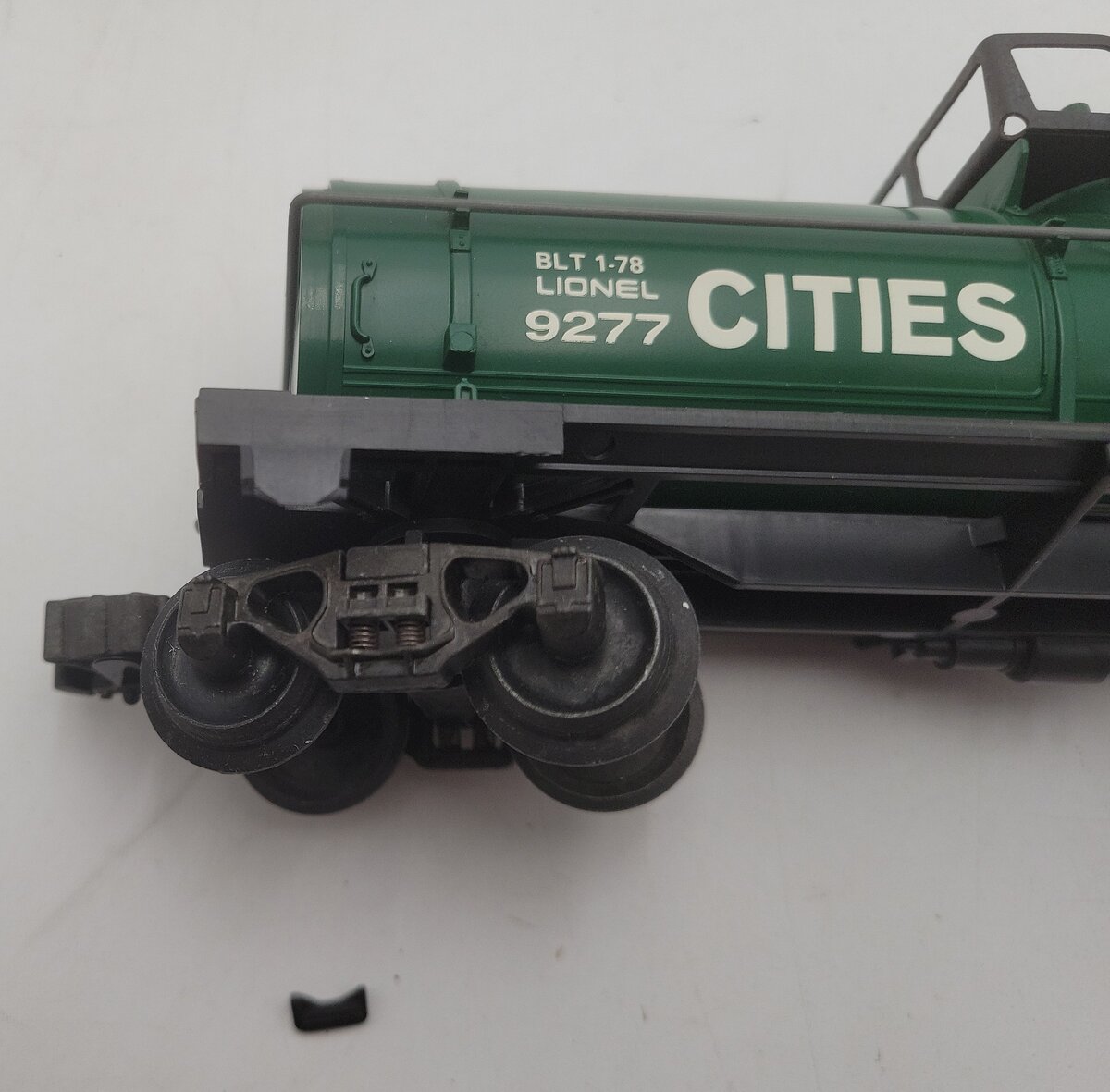 Lionel 6-9277 O Gauge Cities Service Single Dome Tank Car VG