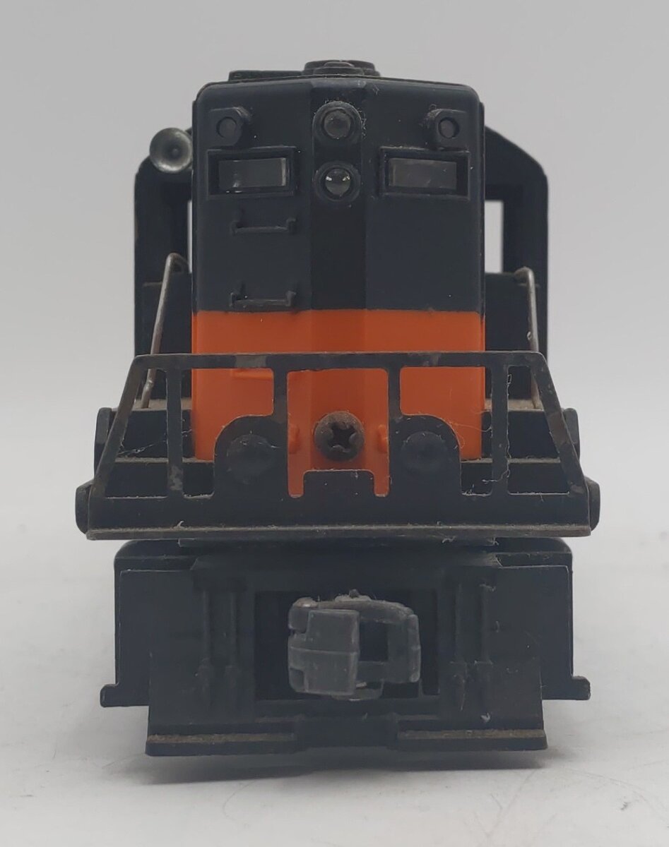 Lionel 2338 Vintage O Gauge Milwaukee Road Powered GP-7 Diesel Locomotive VG