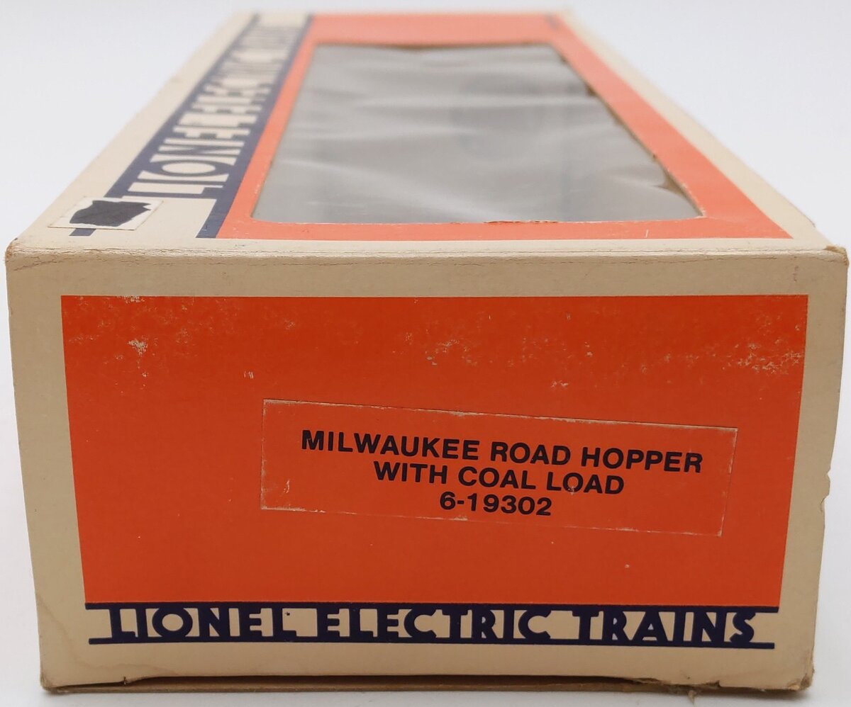 Lionel 6-19302 O Gauge Milwaukee Road Hopper #19302 with Coal Load LN/Box