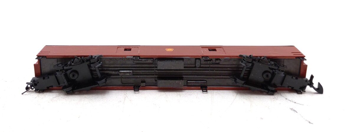MicroTrains 55300010 Z Custom PRR Smoothside Baggage Car/Box