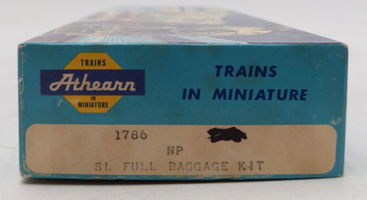 Athearn 1786 HO Scale Northern Pacific Full Baggage Kit #153-Assembled EX/Box