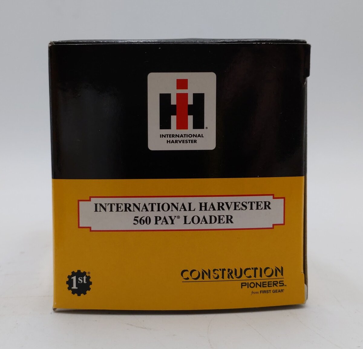 First Gear 80-0311 1:87 International Harvester 560 Pay Loader LN/Box