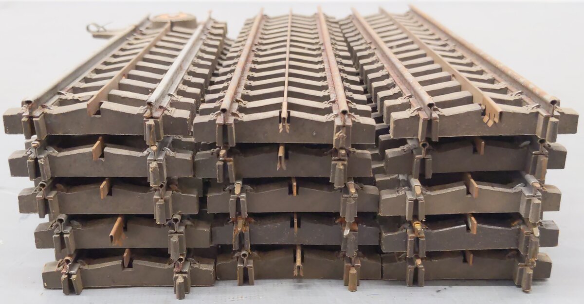 Lionel 32 Vintage Super "O" Straight Track Section (15)