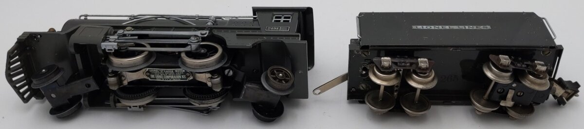 Lionel 249E Vintage O Prewar Gunmetal Tinplate 2-4-2 Steam Locomotive