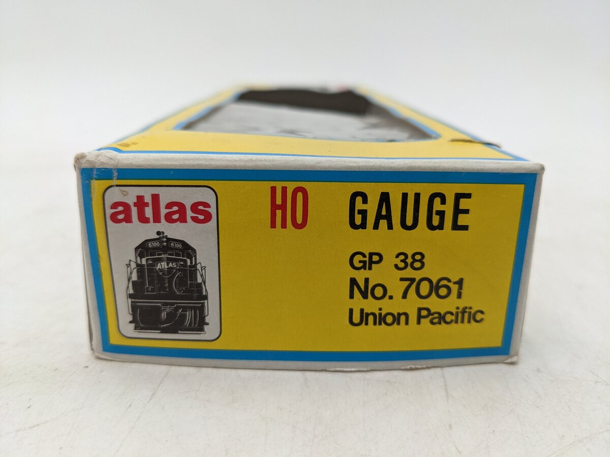 Atlas 7061 HO Union Pacific GP 38 Diesel Locomotive #2048 EX/Box
