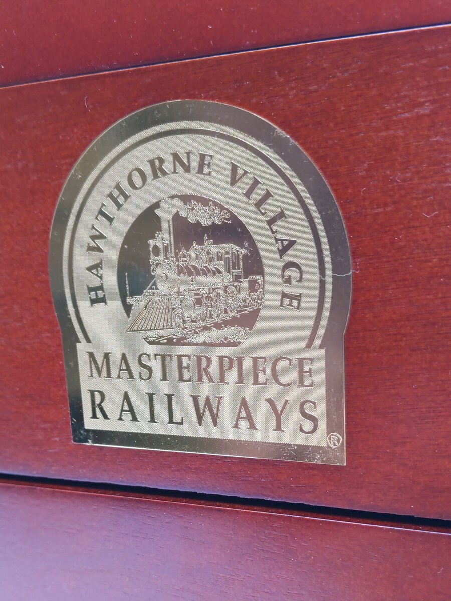 Hawthorne Village Masterpiece Railways Wooden Display Box LN