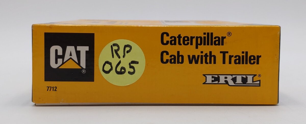 Ertl 7712 1:64 Die Cast Caterpillar Cab w/Trailer LN/Box