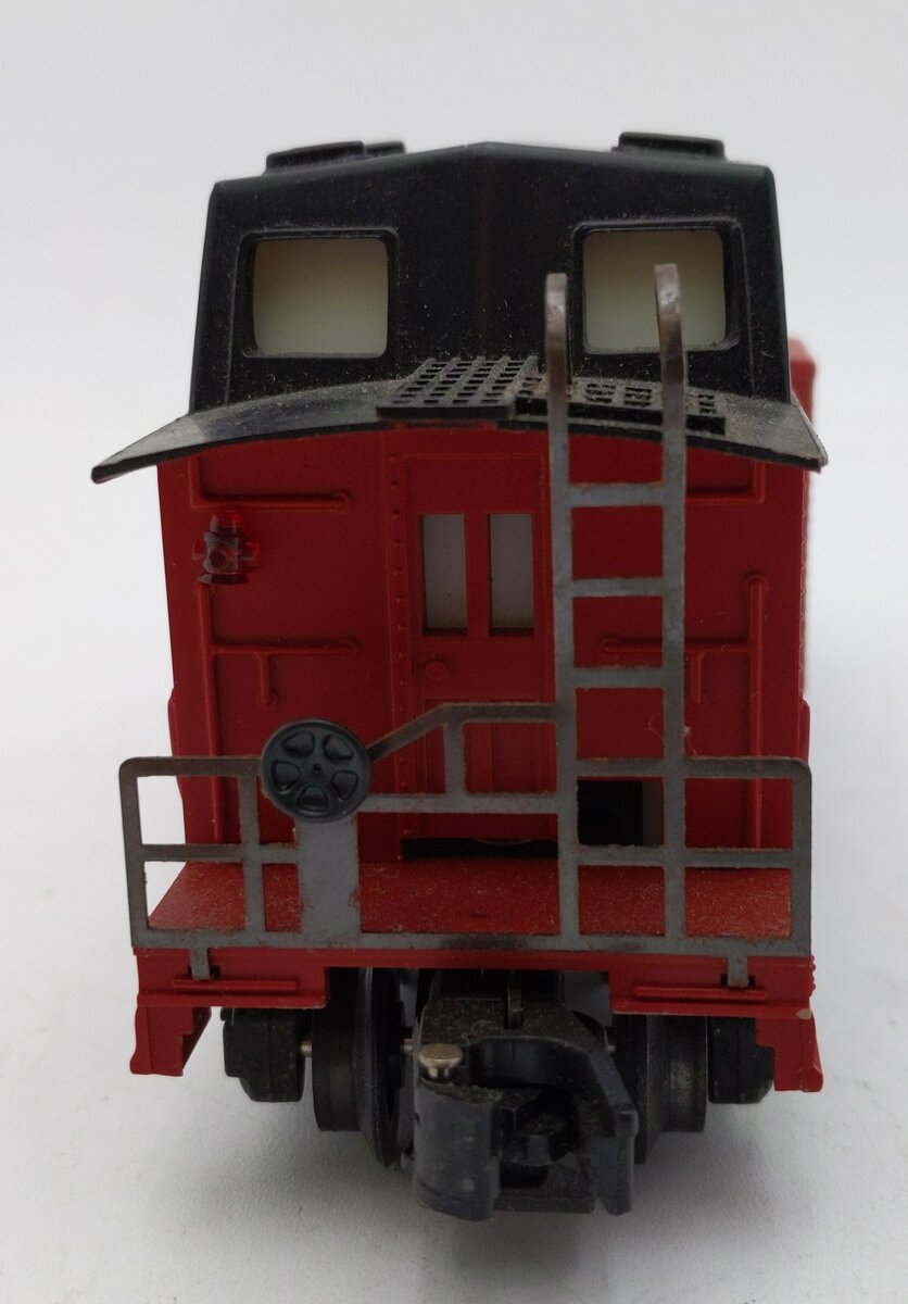 American Flyer 4-9404 S Scale New York Central Bay Window Caboose EX