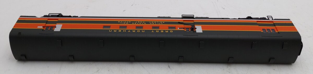 Walthers HO Great Northern US Mail Railway Post Office Passenger Car LN