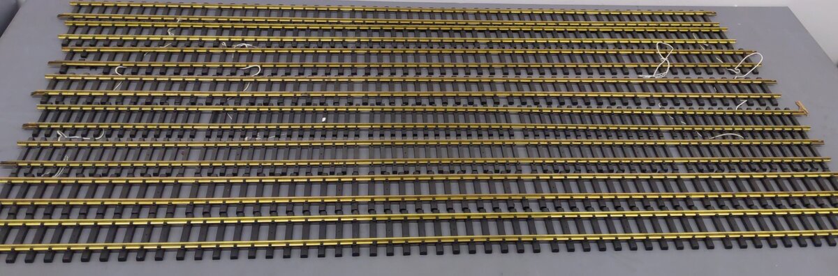 Aristo-Craft 11098 Euro Brass 5' Straight Track Sections (14) VG