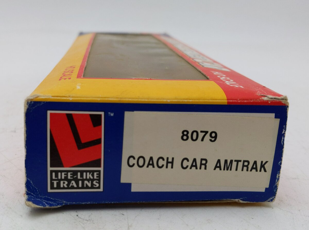 Life Like 8079 HO Scale Amtrak Coach Car #9451 EX/Box