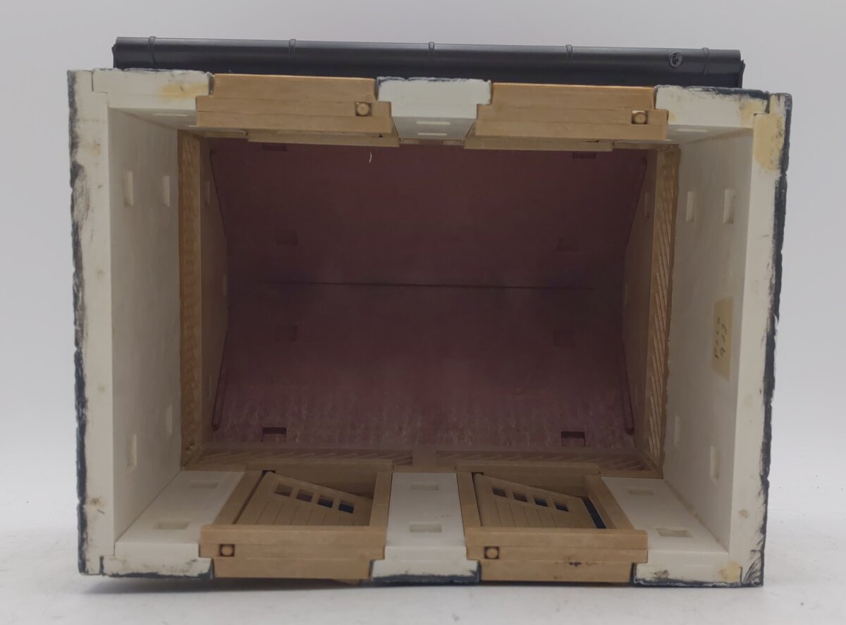 Pola 903 G Scale Toilet Block EX