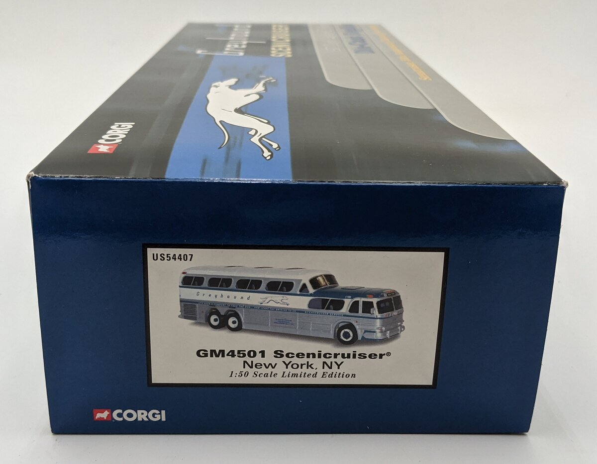 Corgi US54407 1:50 Greyhound Scenicruiser New York, NY Limited Edition Replica VG/Box