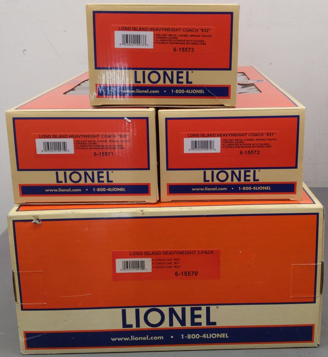 Lionel 6-15570 Long Island 18 inch Heavyweight Passenger Cars (Set of 3) EX/Box