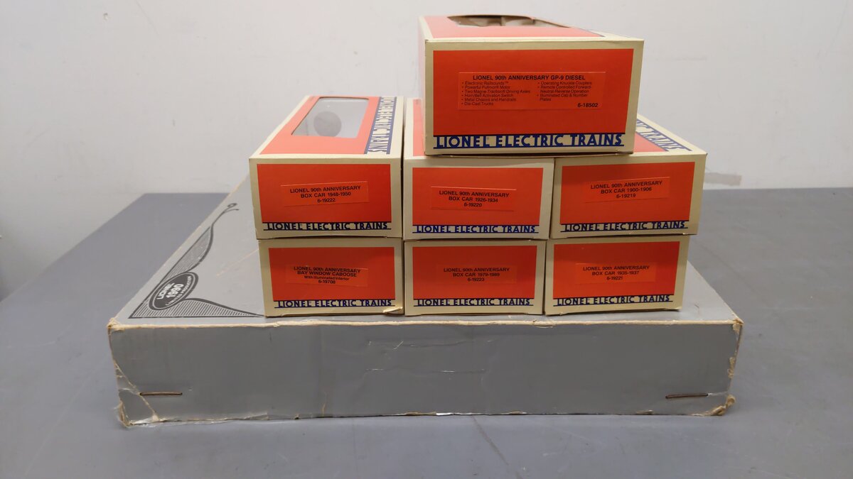 Lionel 6-11715 O Gauge 90th Anniversary Diesel Train Set with Railsounds VG/Box