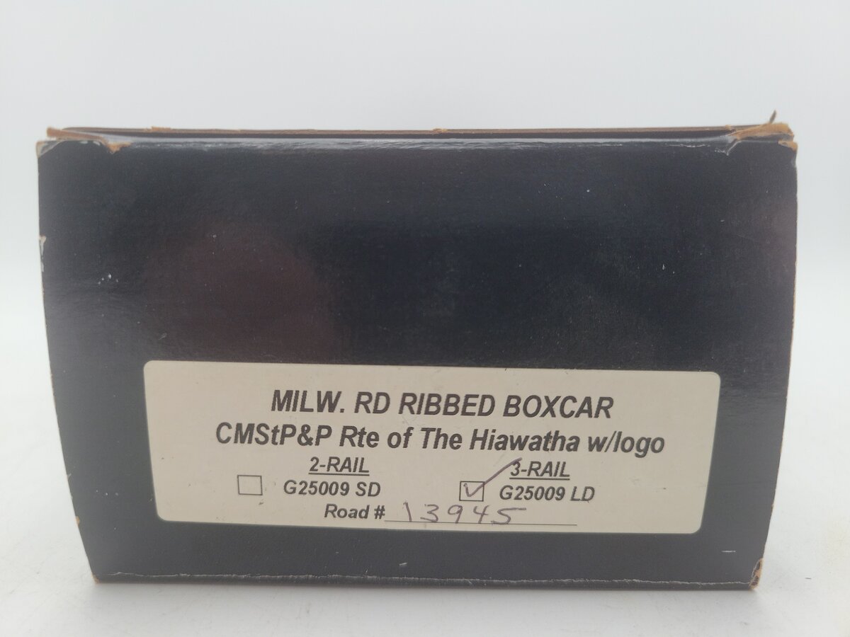 Weaver G25009LD Milwaukee Road Ribbed Boxcar #13945 (3-Rail) EX/Box