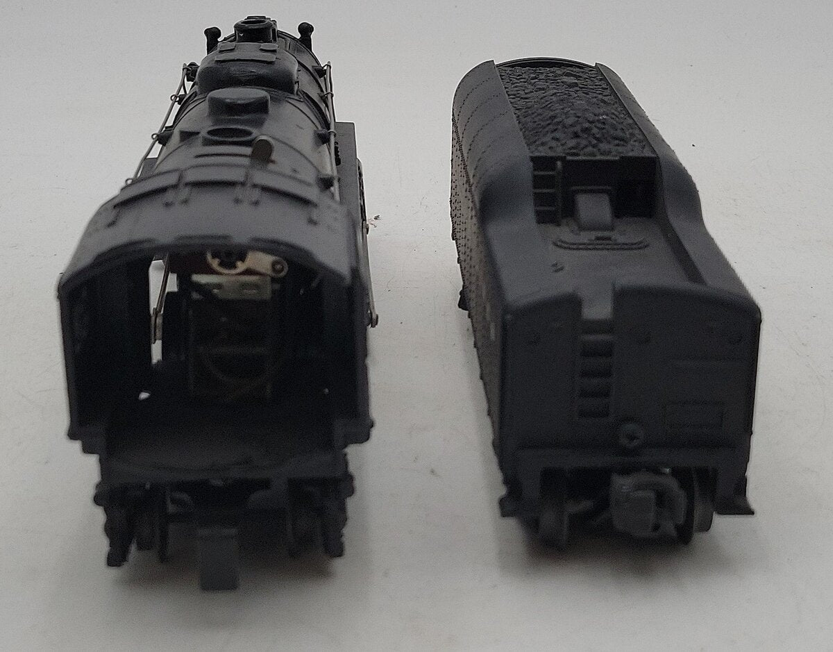 Lionel 646 Vintage O 4-6-4 Die-Cast Steam Locomotive & 2046W Whistle Tender EX