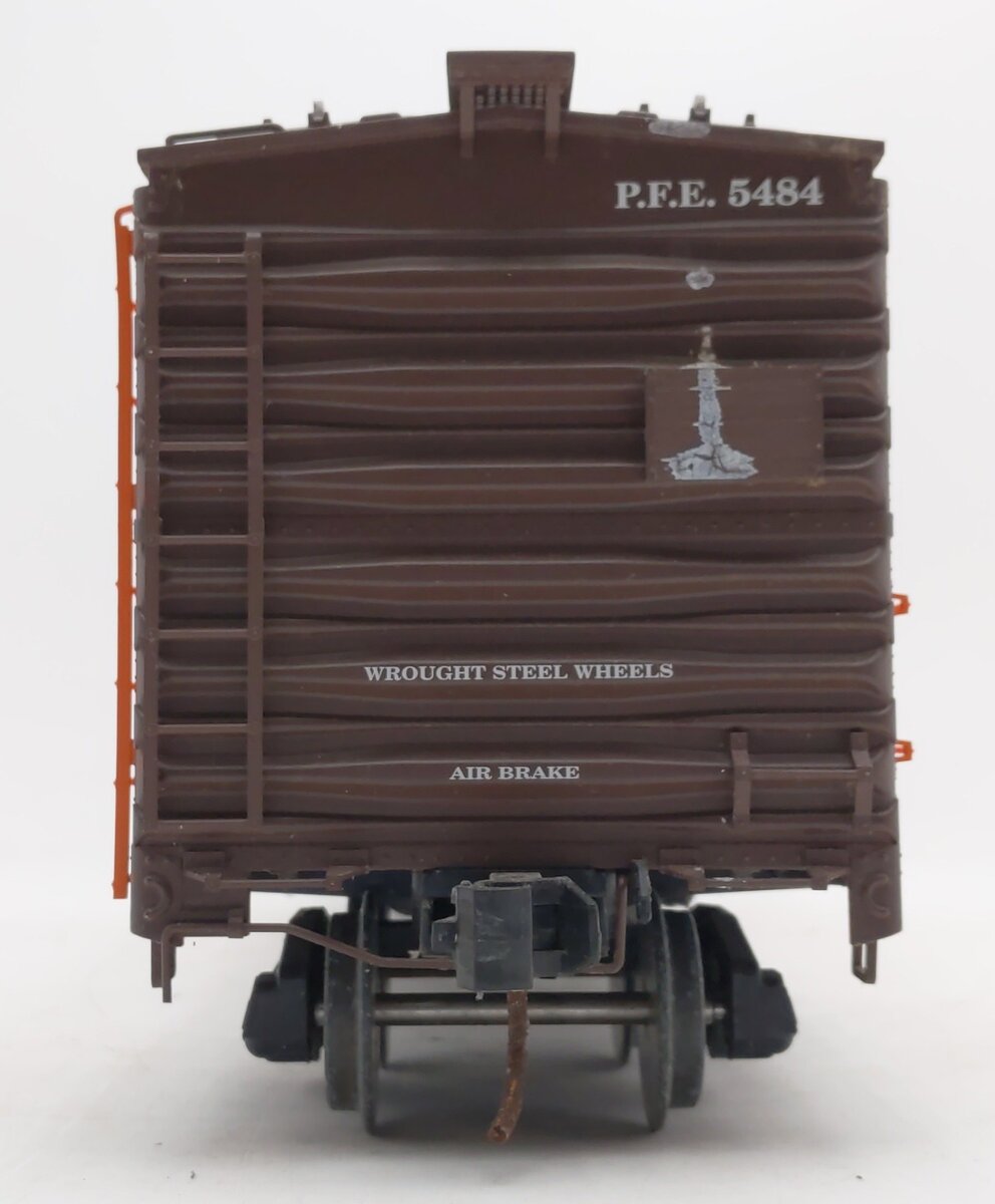 USA Trains 16506 SP/UP Pacific Fruit Express 40' Reefer Car #5484 -Metal Wheels VG