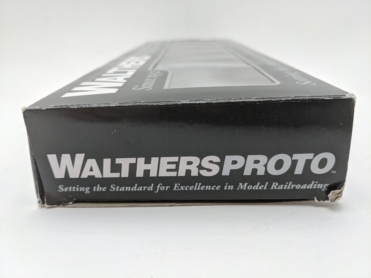 Walthers 920-9017 HO Santa Fe Lighted 85' PS Observation Lounge Passenger Car EX/Box