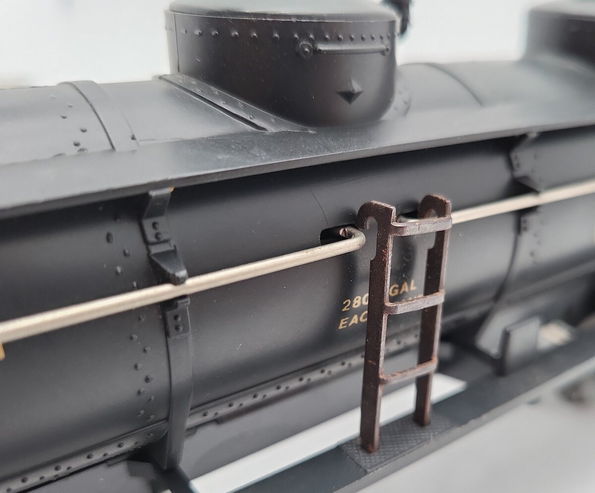 Lionel 6-16102 O Gauge Southern Triple Dome Tank Car EX