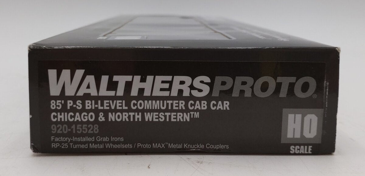 Walthers 920-15528 HO CNW PS Bi-Level Commuter Cab Car with Decals LN/Box