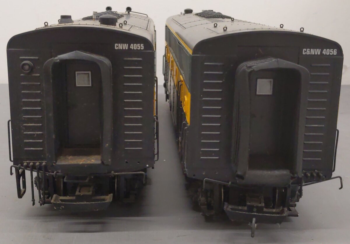 USA Trains R22255 G C&NW F-3 AB Diesel Units #4055 & #4056