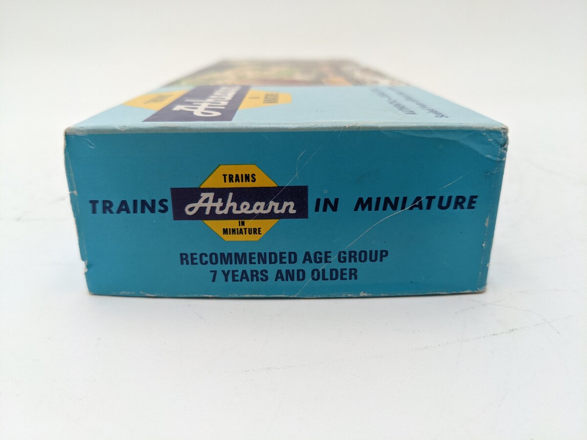 Athearn 3444 HO Chessie System U30B PWR Diesel Locomotive #8212 EX/Box