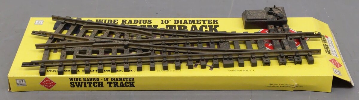Aristo-Craft 30370 G Brass Wide Radius Right Hand 10' Manual Switch Turnout/Box