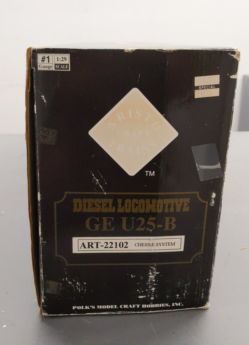 Aristo-Craft 22102 G Scale Chessie U25-B Diesel Engine #8137 LN/Box