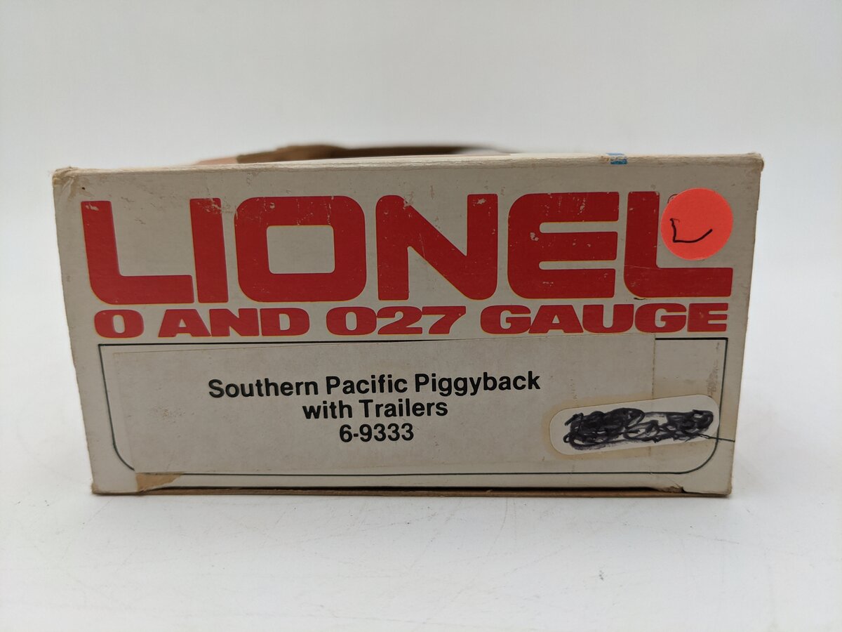Lionel 6-9333 O Gauge Southern Pacific Flatcar with 2 Trailers #9333 EX/Box