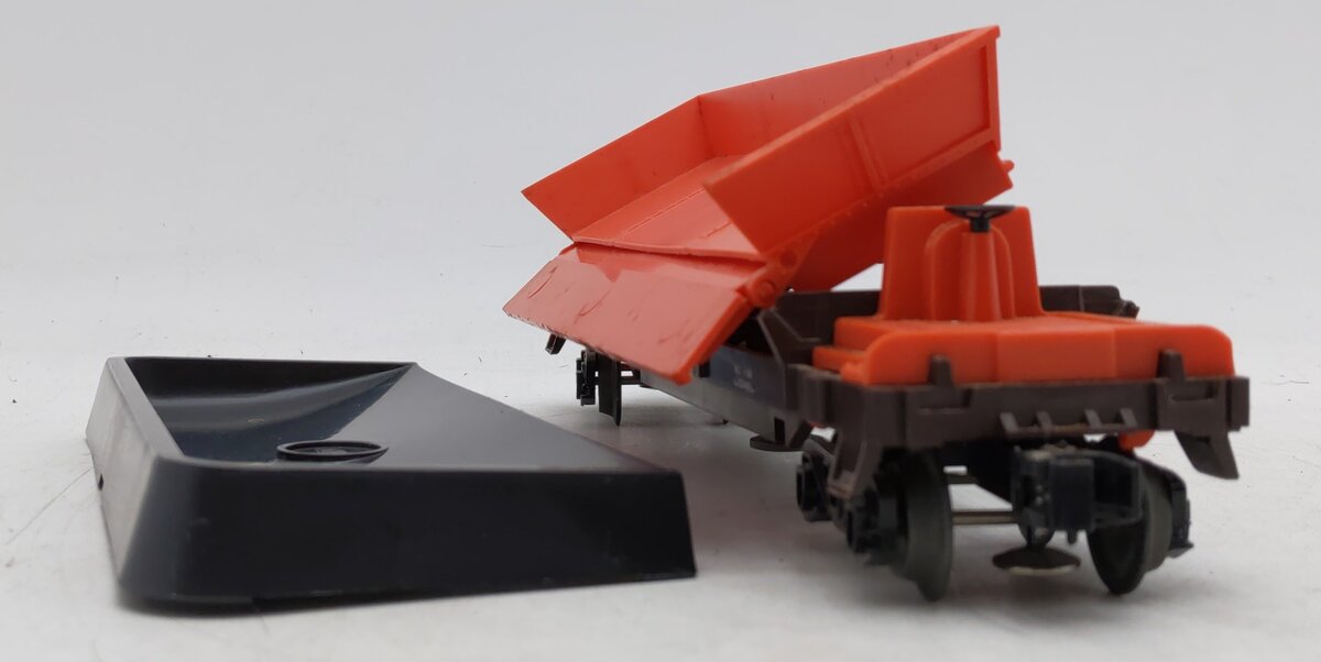 Lionel 6-16600 O Gauge Illinois Central Coal Dump Car #16600 EX