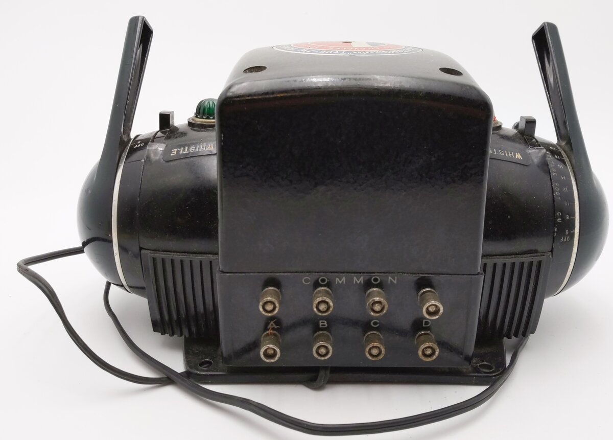 Lionel ZW Vintage O Gauge Trainmaster 275 Watt Transformer with Whistle VG