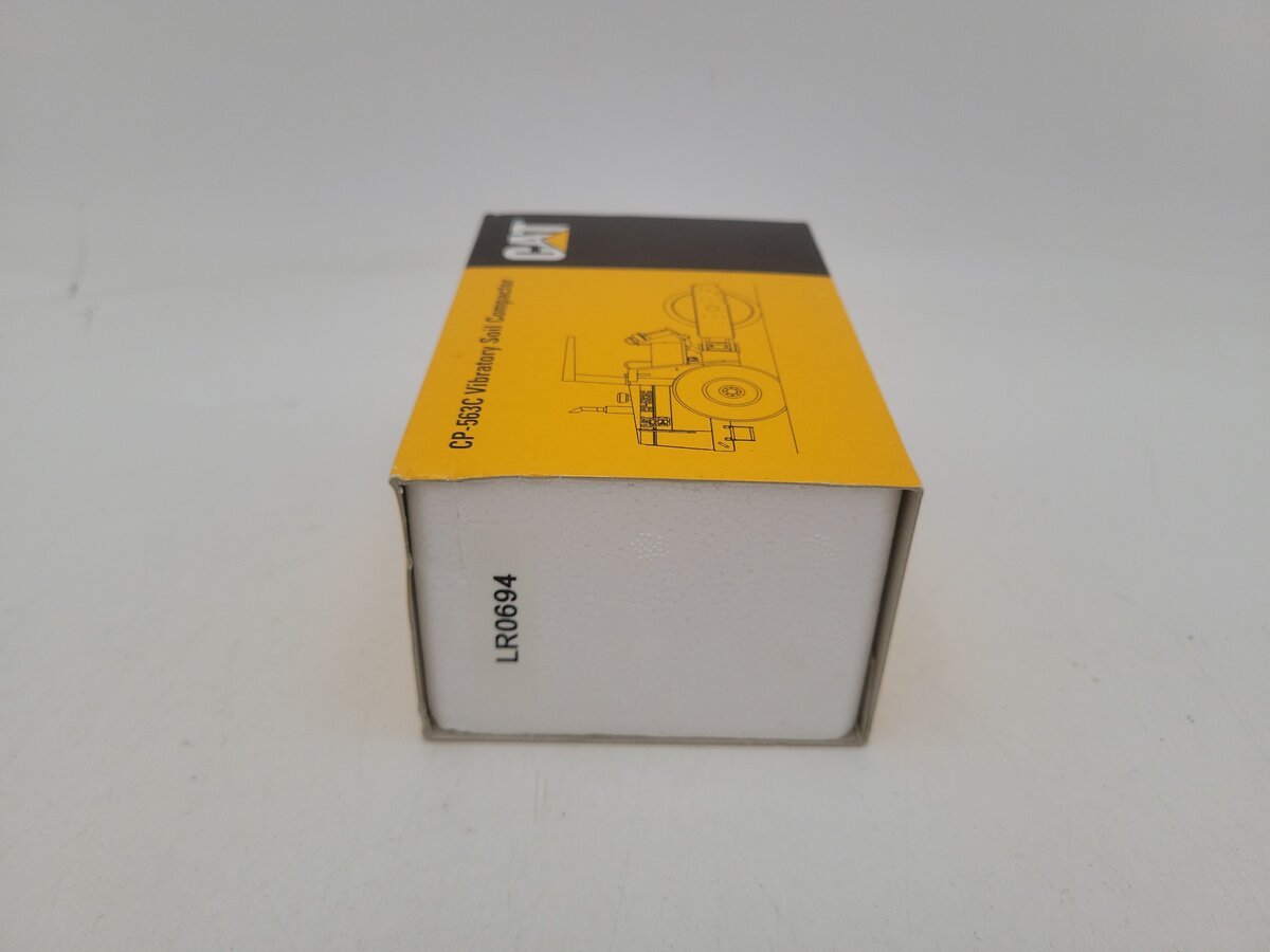 NZG 4012 1:50 Scale CS-563C Vibratory Soil Compactor W/Cab & Diamond Tread Tires EX/Box