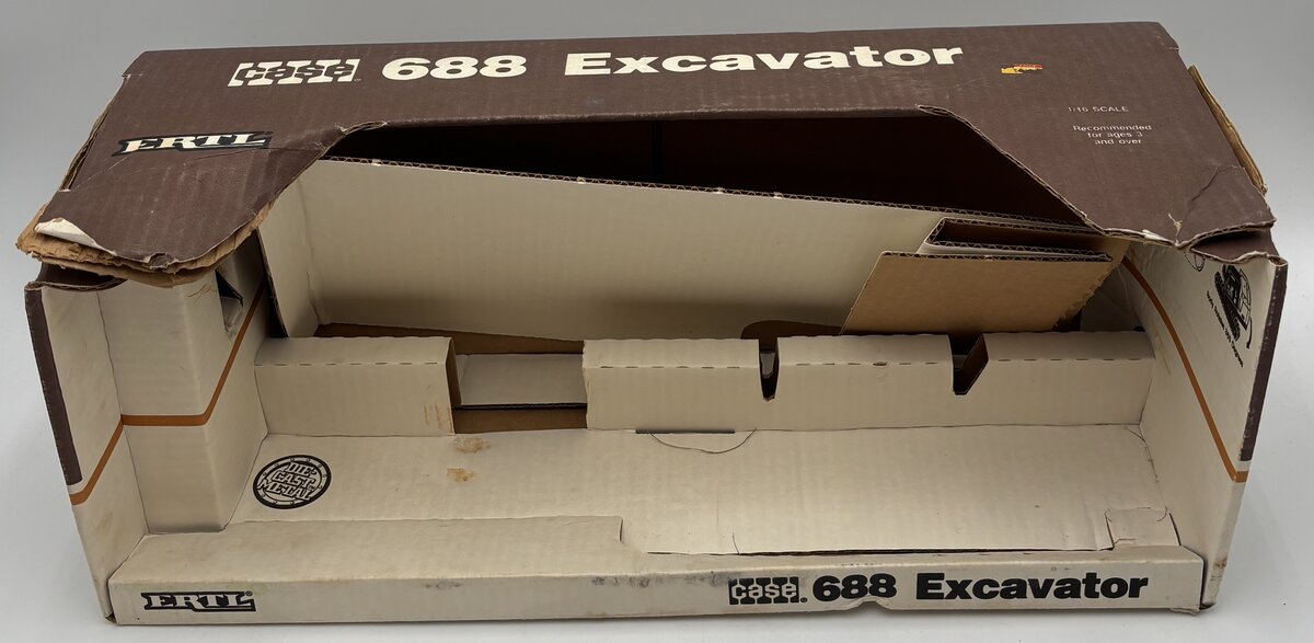 Ertl 637 1:16 Case 688 Excavator EX/Box