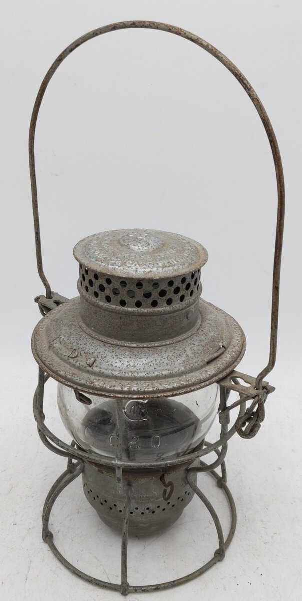 The Adams & Westlake Co ADLake No. 250 Kero Lantern