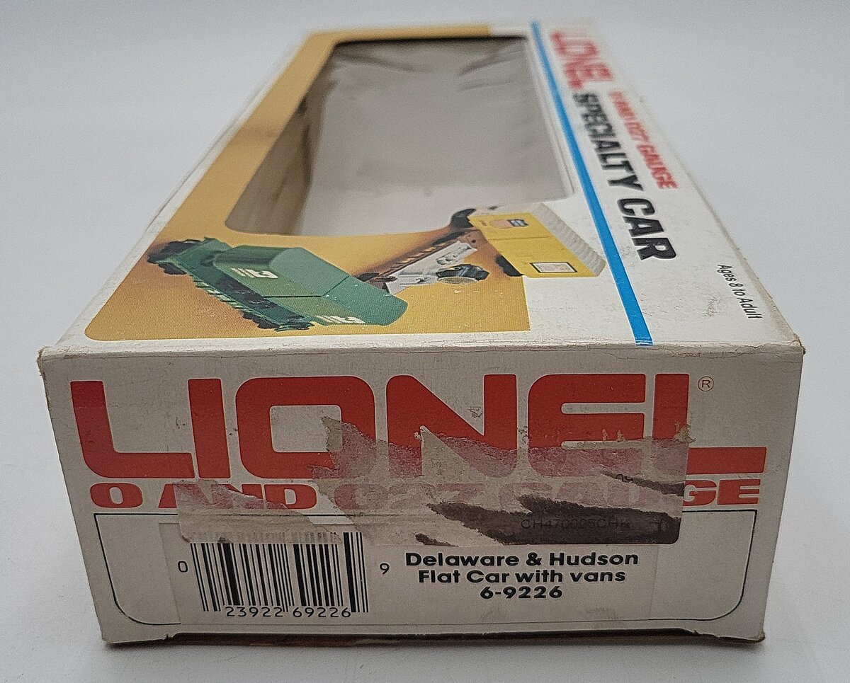 Lionel 6-9226 O Gauge Delaware and Hudson Flatcar with 2 Trailers EX/Box