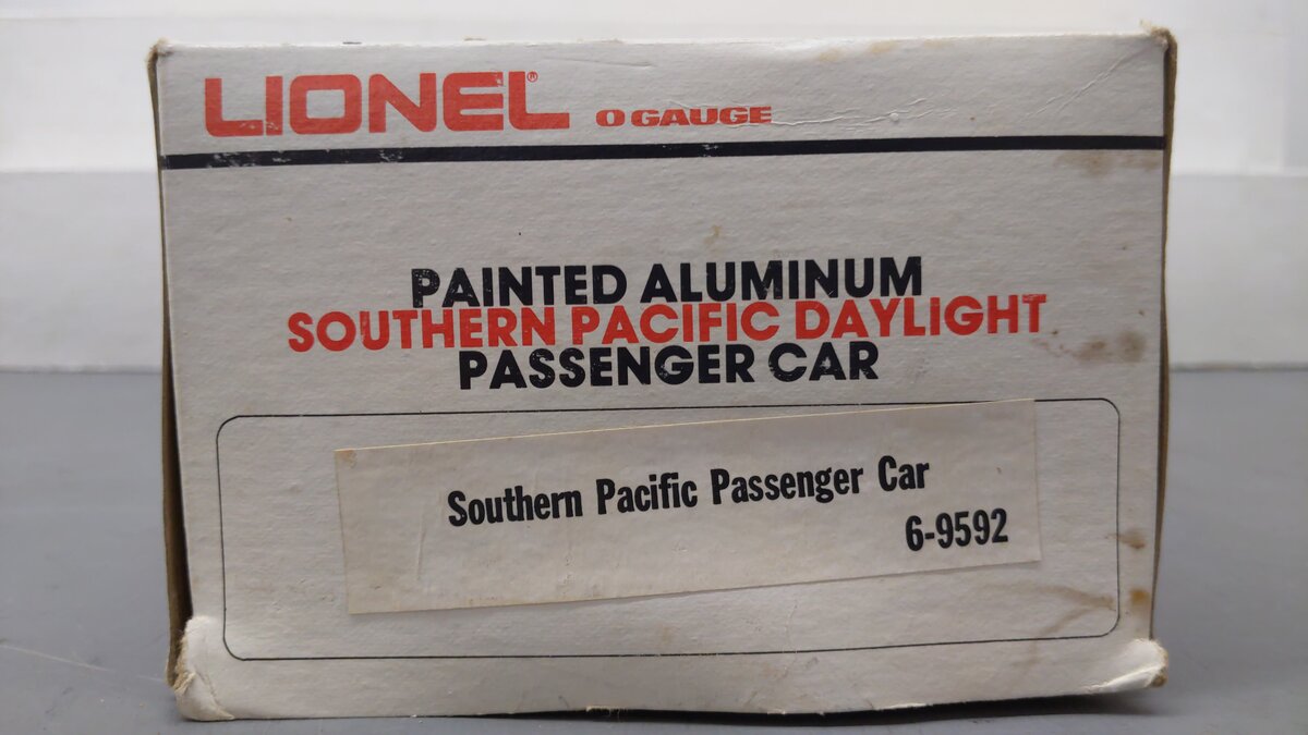 Lionel 6-9592 O Gauge Southern Pacific Daylight Aluminum Passenger Car EX/Box