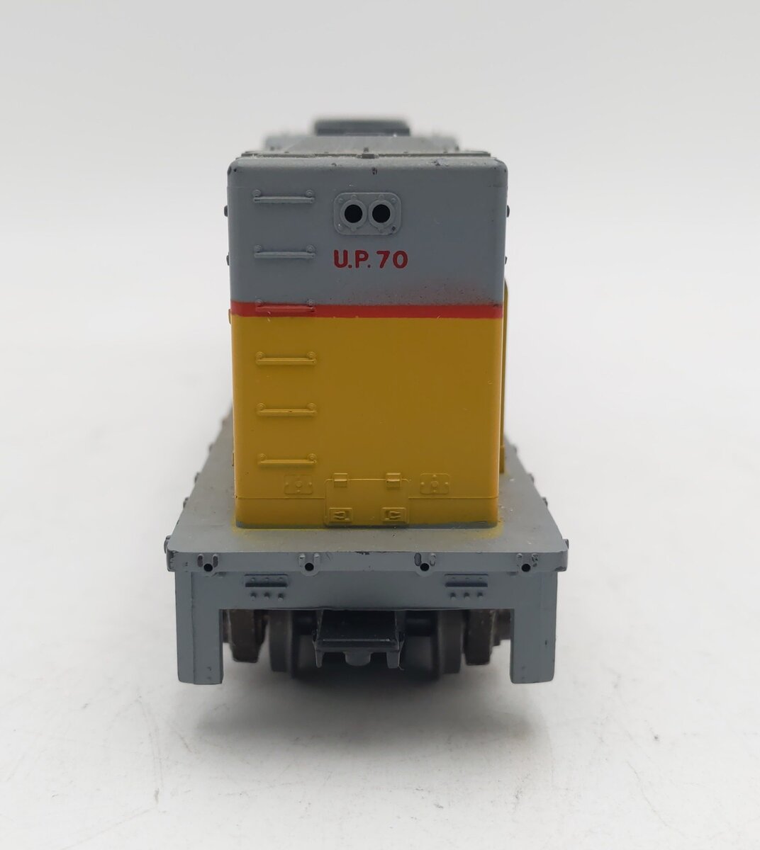 Athearn 70 HO Scale Union Pacific EMD-DD40 Two-Motor Diesel Locomotive #70 EX