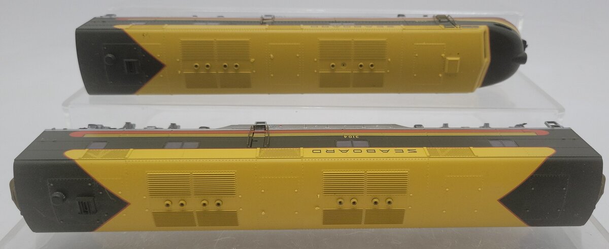 Life Like 7359 N Seaboard E6A/B Diesel Locomotive #3016 & #3104 EX