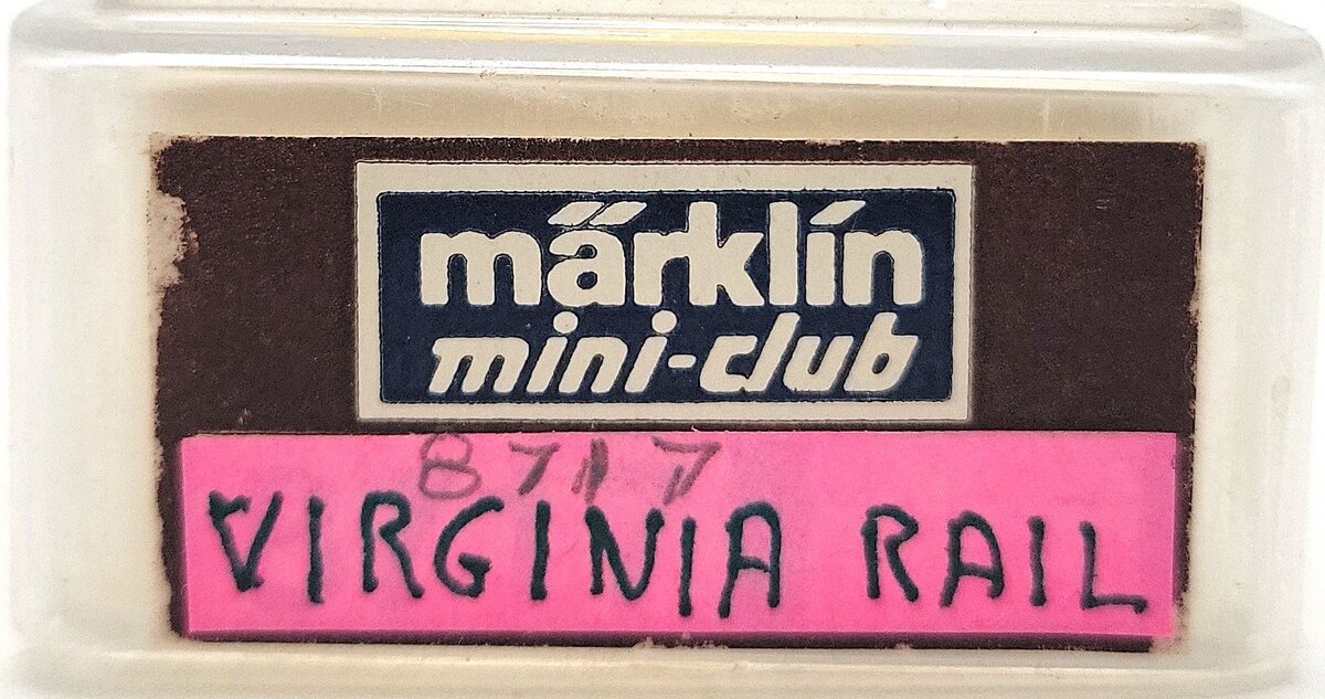 Marklin 8717 Z Scale Custom Commuter Passenger Car/Box