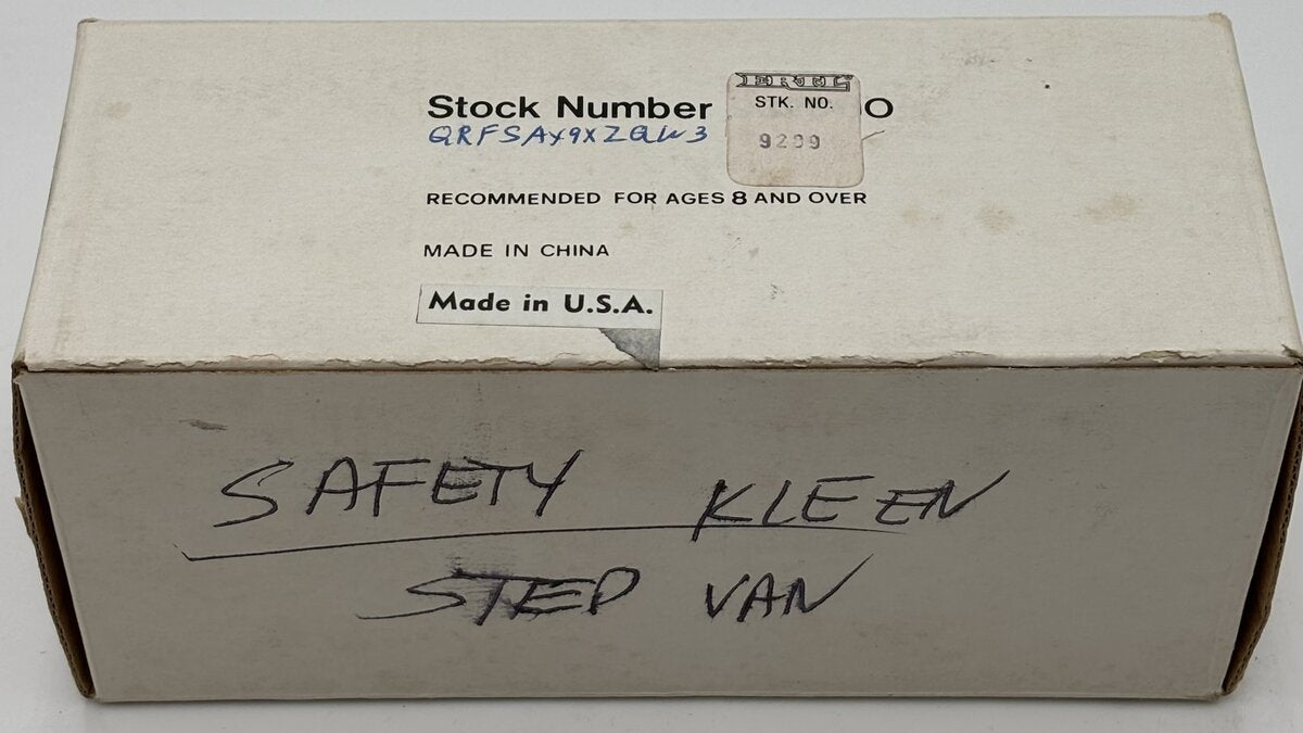 Ertl 9289 1:43 Safety-Kleen 1996 Grumman-Olsen Kurbmaster Van Bank EX/Box