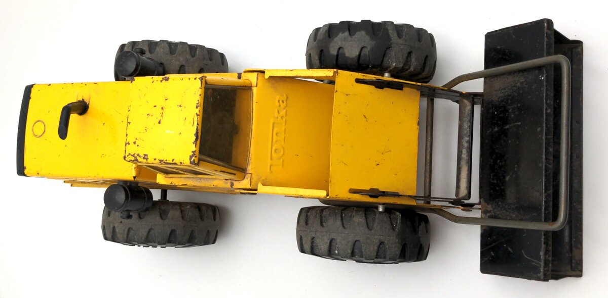 Tonka 3920 1:8 Scale Diecast Mighty Tonka Front End Loader