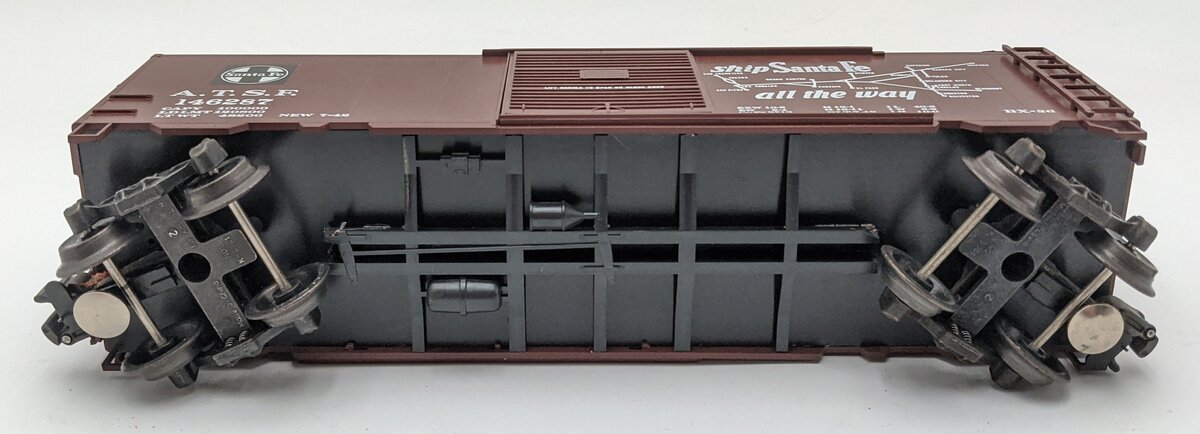 Weaver 146287 O Scale Santa Fe Super Chief Boxcar #146287 VG
